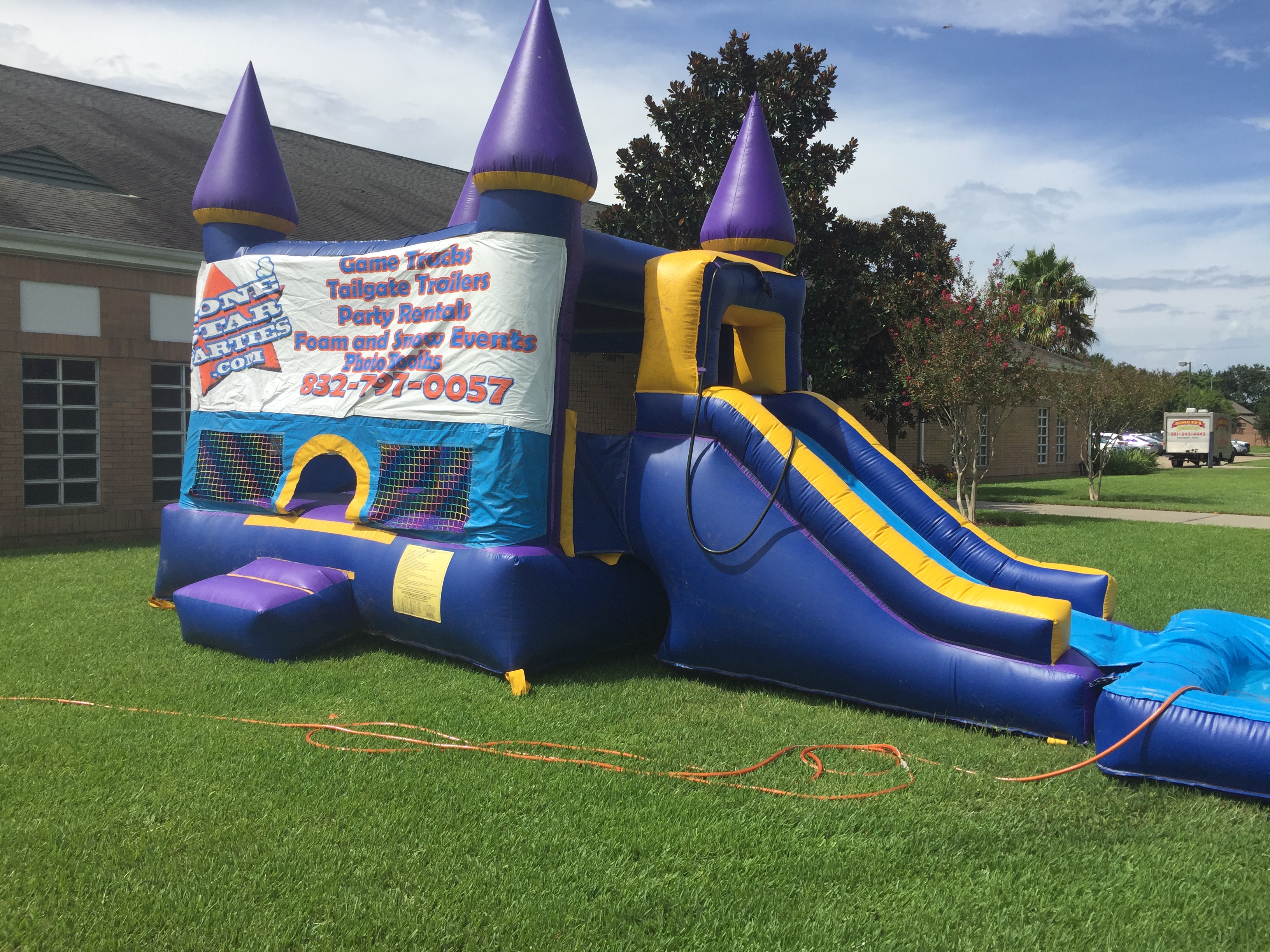 Bounce House Rental - Rent Bounce House with a Pool - Houston, TX